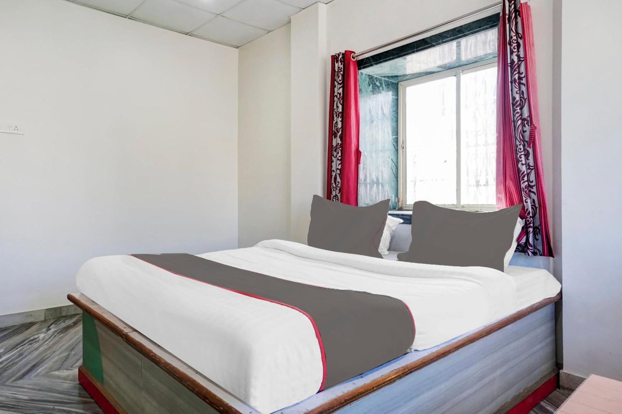 Collection O Shreya Hotel Talegaon Dabhade ภายนอก รูปภาพ
