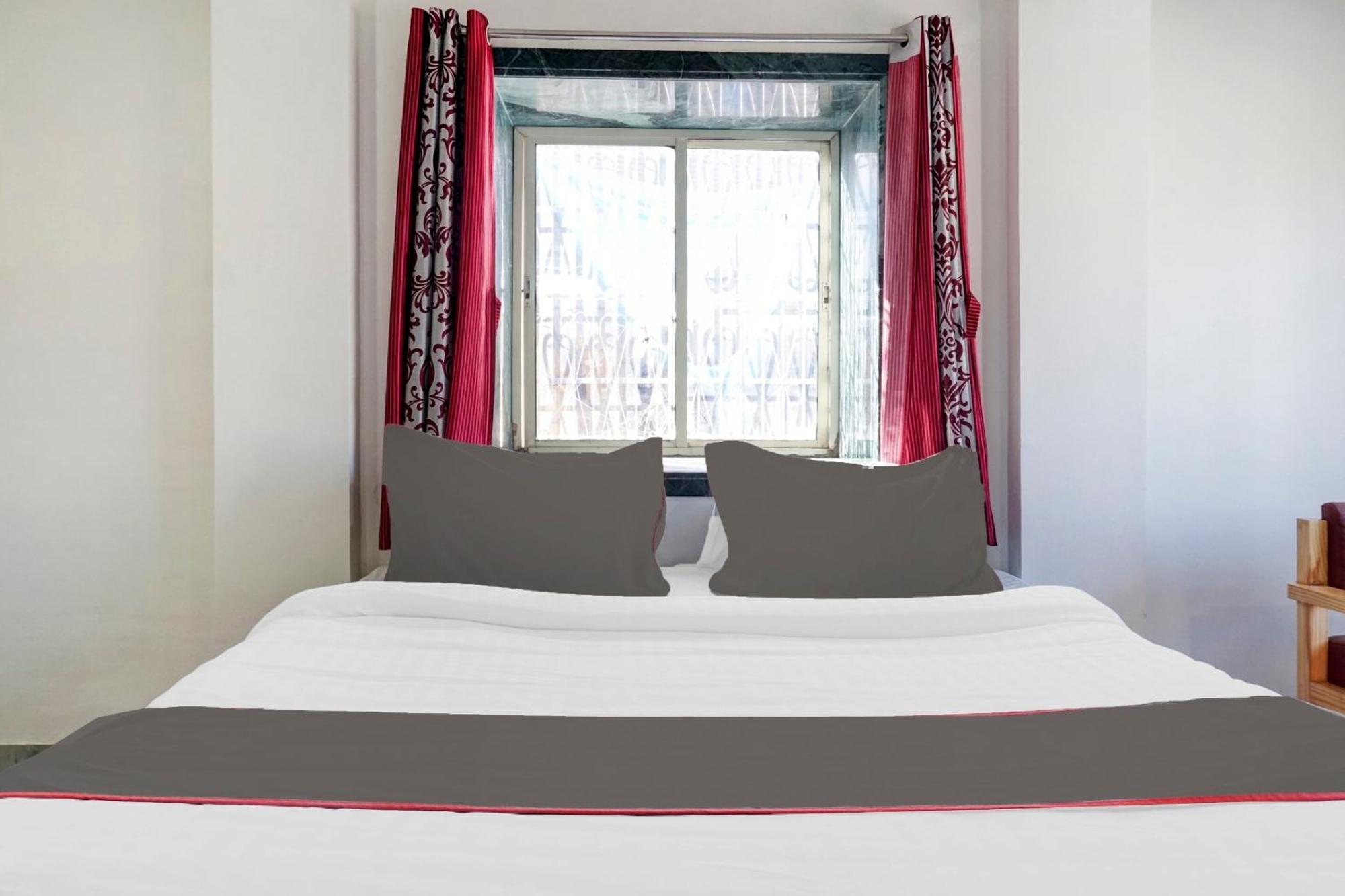 Collection O Shreya Hotel Talegaon Dabhade ภายนอก รูปภาพ